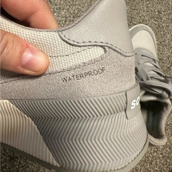 SOLD- Sz 8 NWOT Out N About Women’s sneaker Sorel waterproof - Picture 6 of 9